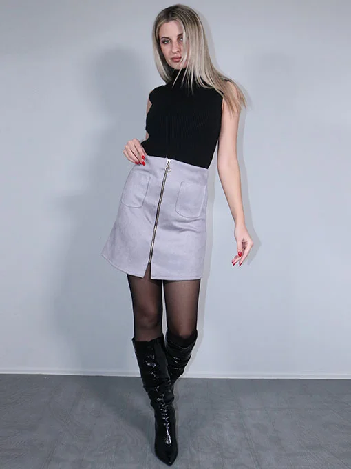 Φούστα αλκαντάρα με χρυσό φερμουάρ και τσεπάκια