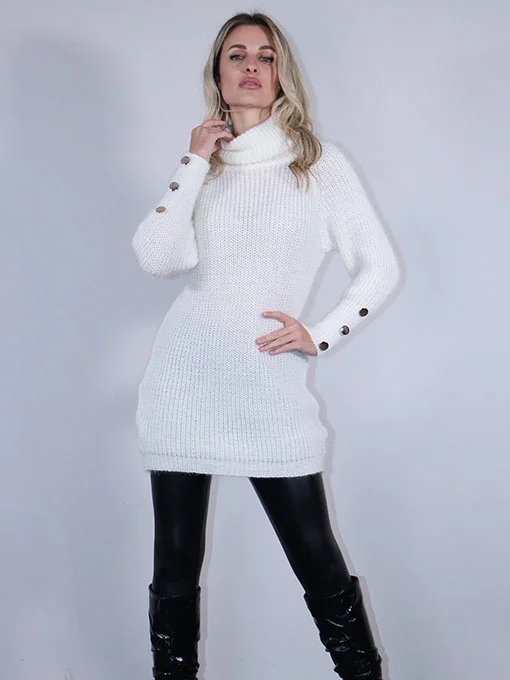 Μπλουζοφόρεμα πλεκτό εκρού με χρυσά κουμπιά στα μανίκια