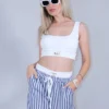 Crop top ριπ τιραντέ με cups