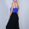 Τοπ μπλε φαρδύ με χρυσές χάντρες στις τιράντες