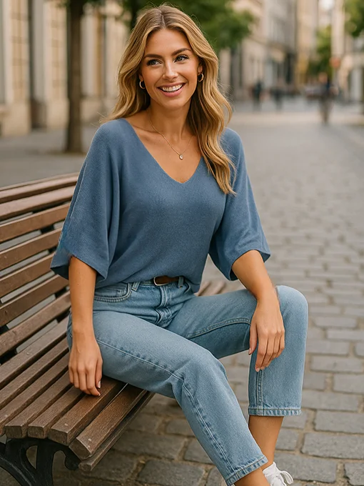 Μπλούζα πλεκτή με v μπλε με μανίκια νυχτερίδα