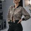 Jacket με leopard σχέδιο και τσέπες