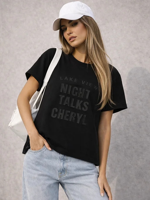 T-shirt μαύρο με ανάγλυφο τύπωμα χαλαρό