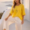 Μπλούζα φαρδιά λινή κίτρινη με κολιέ