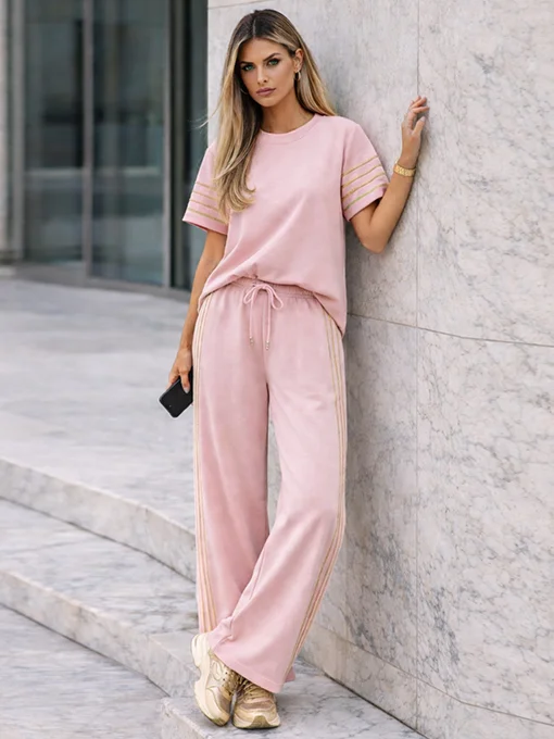 Σετ ροζ με χρυσά σιρίτια oversize