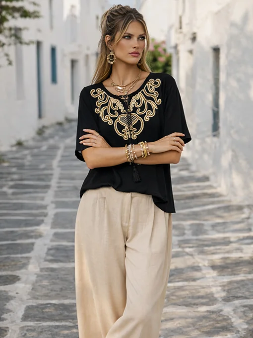 Μπλούζα boho μαύρη κεντητή με κορδόνια