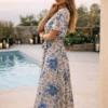 Floral maxi φόρεμα μπλε με ζωνάκι