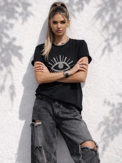 Μπλούζα μαύρη με διακοσμητικό μάτι strass