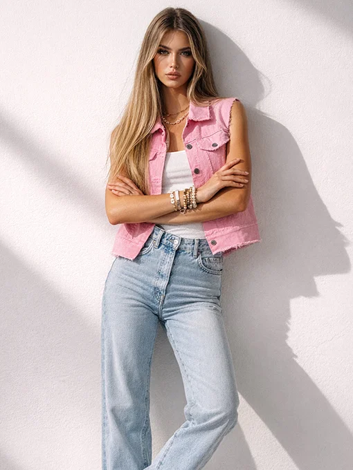 Γιλέκο denim ροζ με ξέφτια και τσέπες