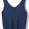 Πλεκτό αμάνικο φανελάκι μπλε με V λαιμόκοψη