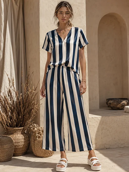 Σετ σατέν μπλε ριγέ με cropped παντελόνα